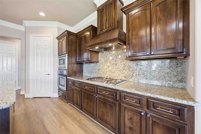 1930 Old River Road, Montgomery, TX 77356