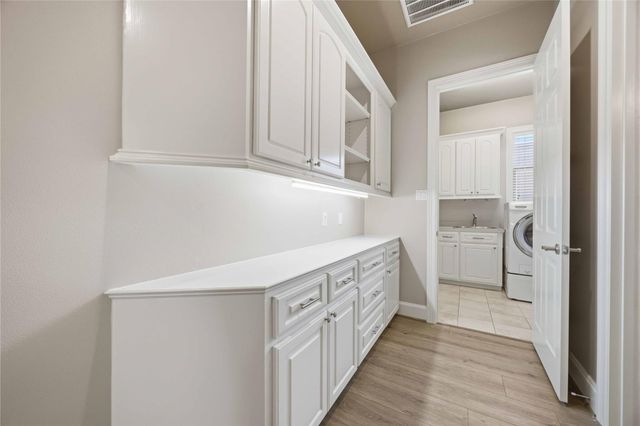 1930 Old River Road, Montgomery, TX 77356