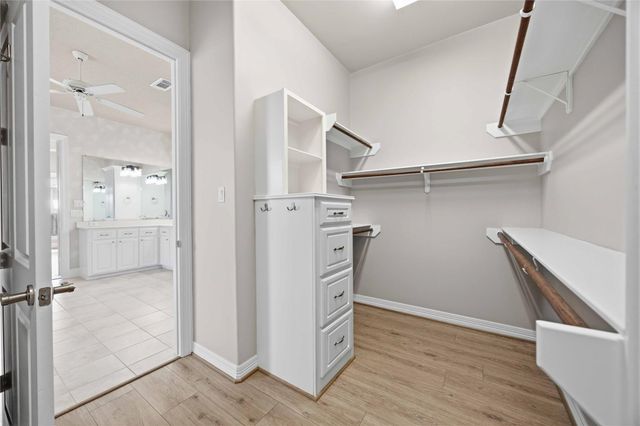 1930 Old River Road, Montgomery, TX 77356