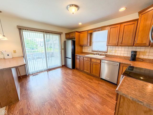 1119 Manchester Drive, Brownsburg, IN 46112