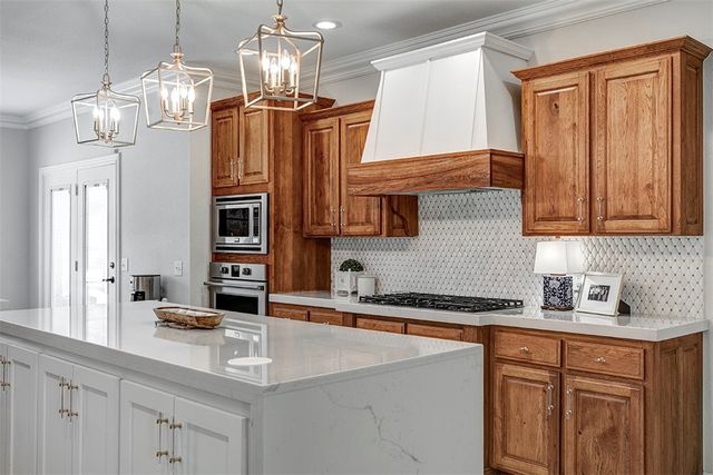 1353 Scout Trail, Siloam Springs, AR 72761