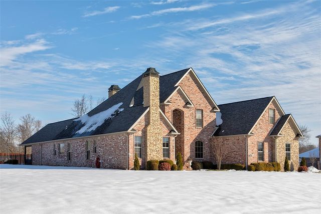 1353 Scout Trail, Siloam Springs, AR 72761