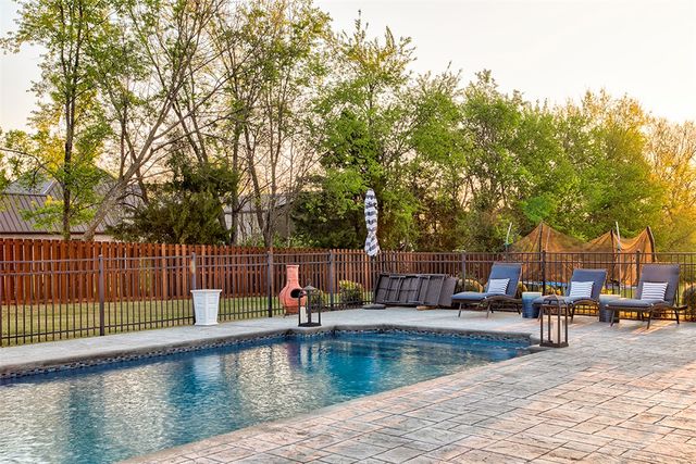 1353 Scout Trail, Siloam Springs, AR 72761