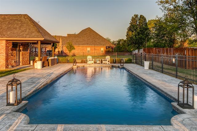 1353 Scout Trail, Siloam Springs, AR 72761