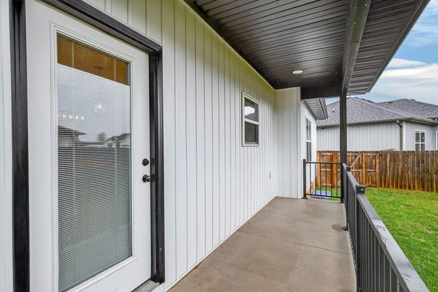 507 Cherokee Court, Rogersville, MO 65742