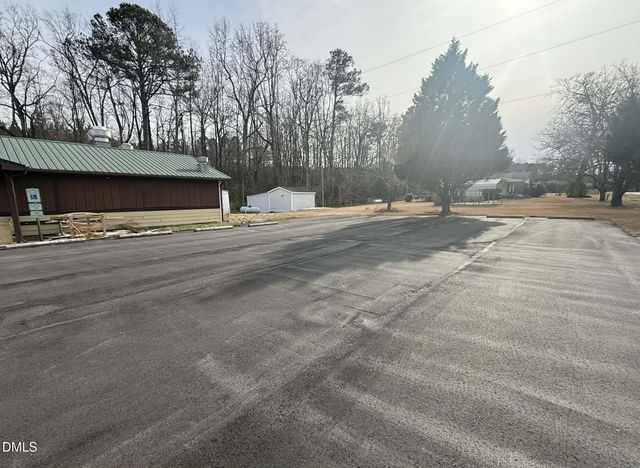 8063 Old Us Hwy 421, Lillington, NC 27546