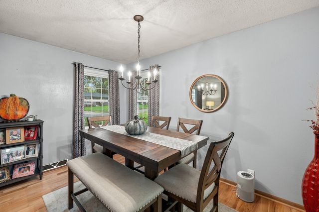 8512 Horton Avenue, Urbandale, IA 50322