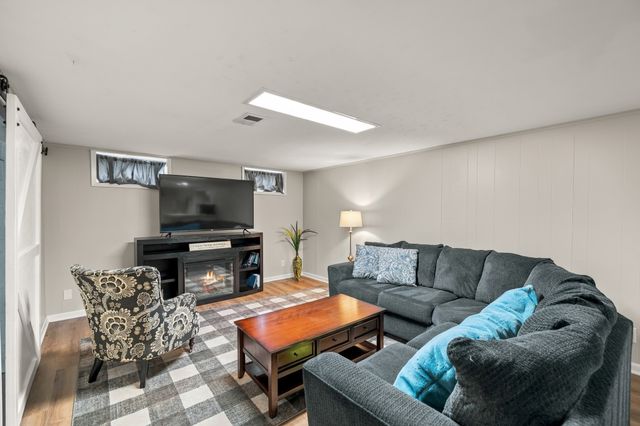 8512 Horton Avenue, Urbandale, IA 50322