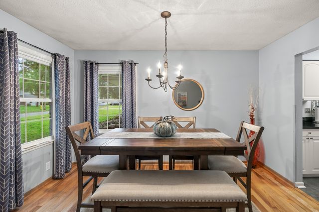 8512 Horton Avenue, Urbandale, IA 50322
