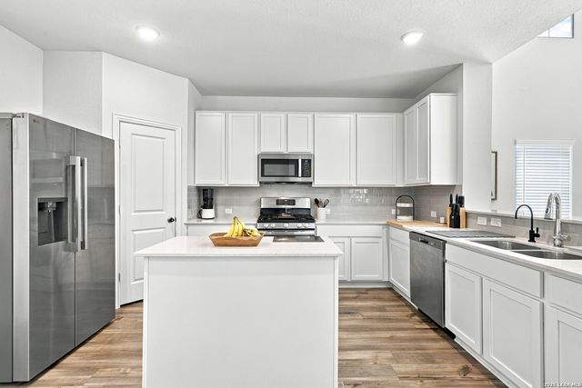 251 Bobwhite Way, San Antonio, TX 78253