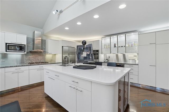 5036 Valencia Drive, Toledo, OH 43623