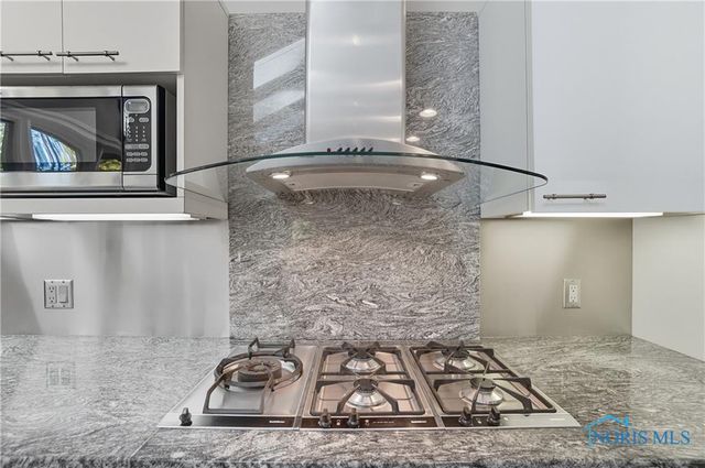 5036 Valencia Drive, Toledo, OH 43623