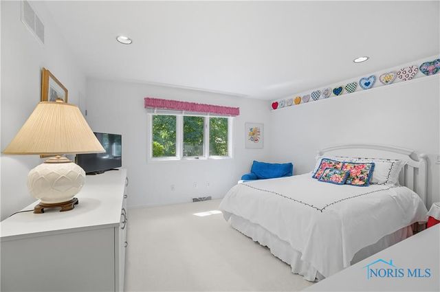 5036 Valencia Drive, Toledo, OH 43623