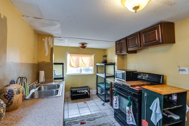 971 Collinwood Avenue, Akron, OH 44310