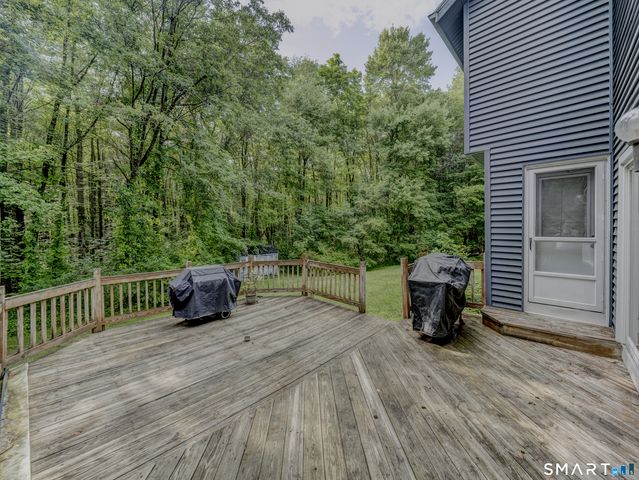 33 Habitat Lane, Bloomfield, CT 06002