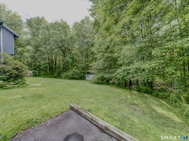 33 Habitat Lane, Bloomfield, CT 06002