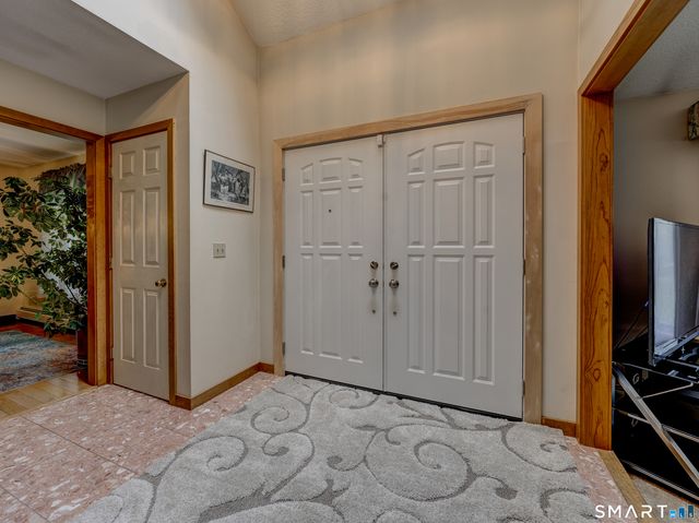 33 Habitat Lane, Bloomfield, CT 06002