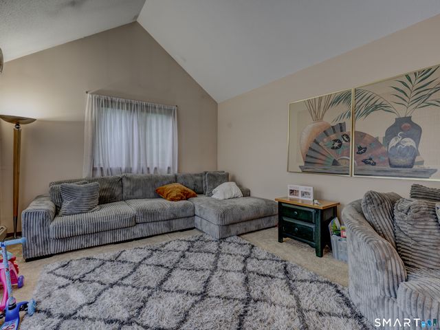 33 Habitat Lane, Bloomfield, CT 06002