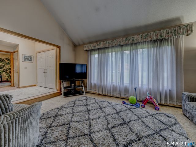 33 Habitat Lane, Bloomfield, CT 06002