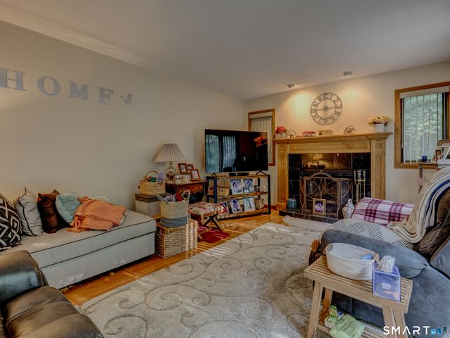 33 Habitat Lane, Bloomfield, CT 06002