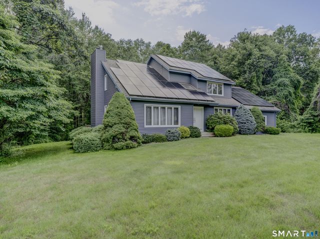 33 Habitat Lane, Bloomfield, CT 06002