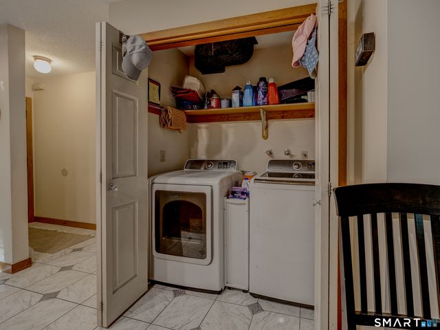 33 Habitat Lane, Bloomfield, CT 06002