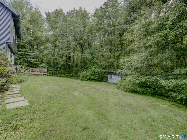 33 Habitat Lane, Bloomfield, CT 06002