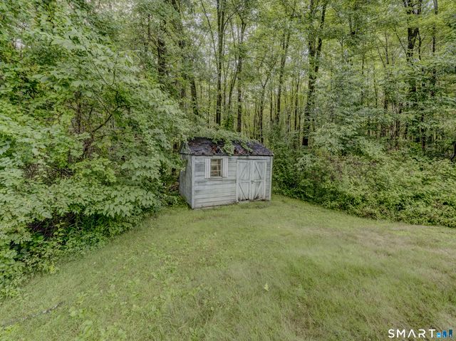 33 Habitat Lane, Bloomfield, CT 06002