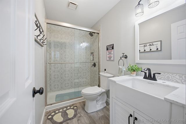 429833 E 1156 Road, Checotah, OK 74455