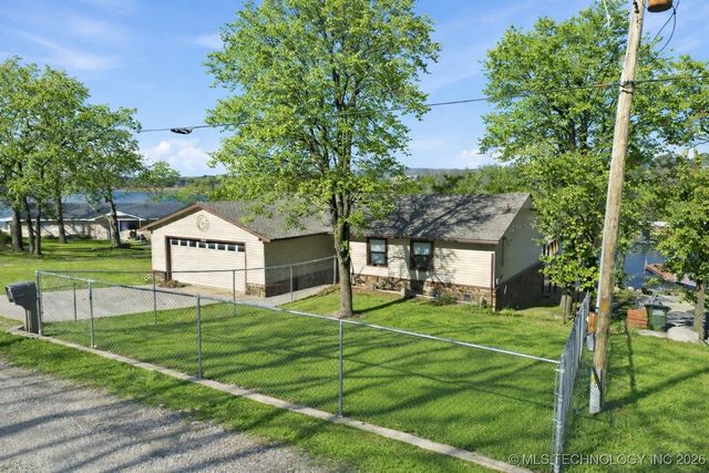 429833 E 1156 Road, Checotah, OK 74455