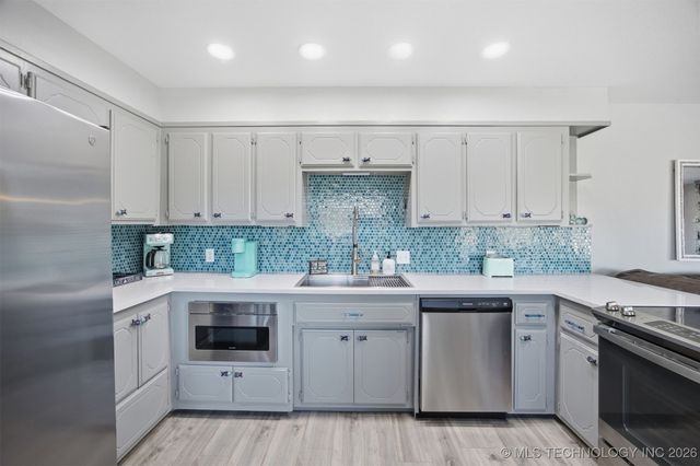 429833 E 1156 Road, Checotah, OK 74455