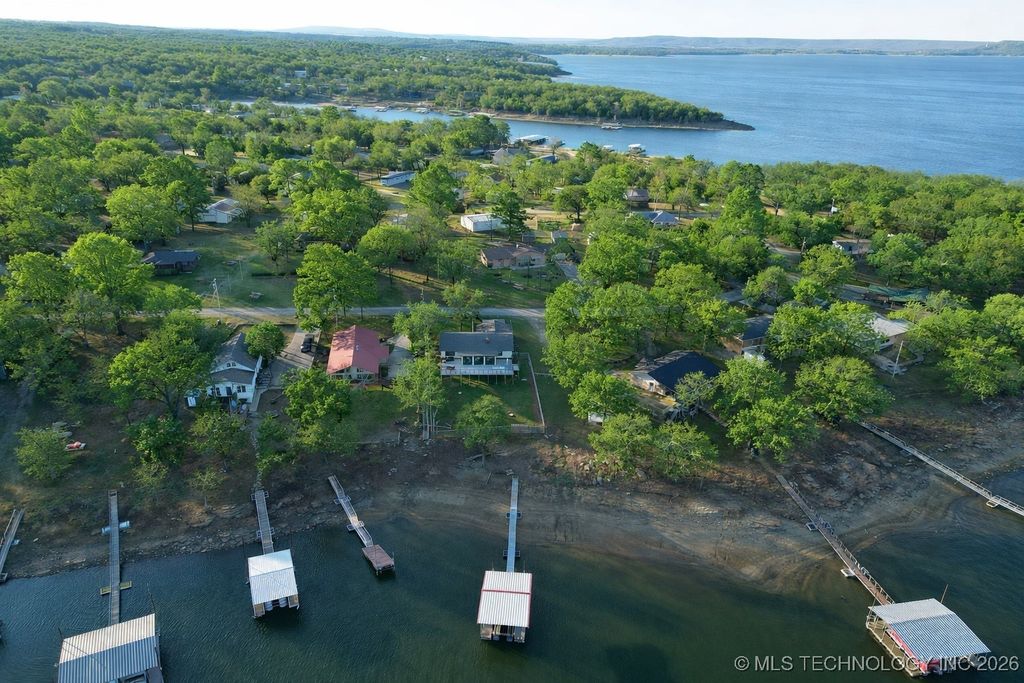 429833 E 1156 Road, Checotah, OK 74455