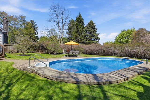 376 Hartsville Lane, Webster, NY 14580