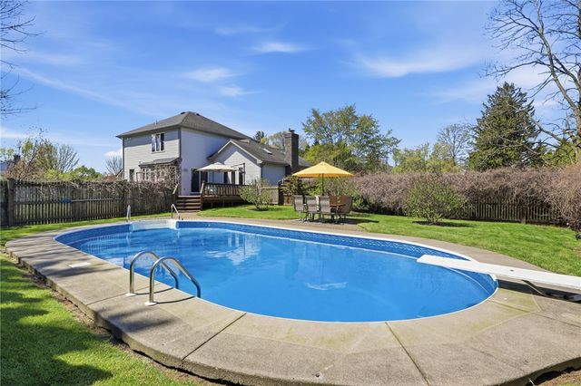 376 Hartsville Lane, Webster, NY 14580