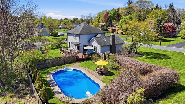 376 Hartsville Lane, Webster, NY 14580