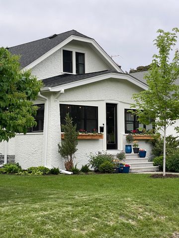 1691 Hartford Avenue, Saint Paul, MN 55116