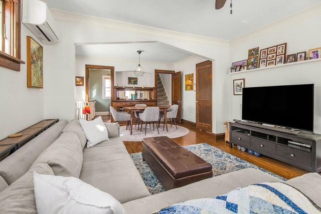 1691 Hartford Avenue, Saint Paul, MN 55116