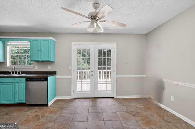 901 Timbervale Lane, Lithonia, GA 30058