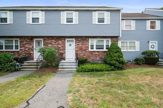 4 Franklin Sq L, Randolph, MA 02368