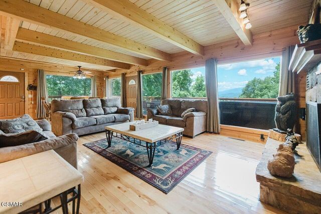 960 Stans Road, Gatlinburg, TN 37738