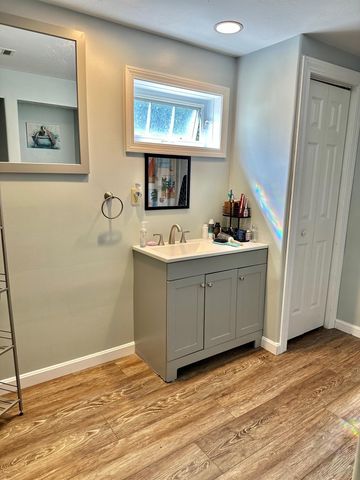 14 Deer Lane, Epsom, NH 03234