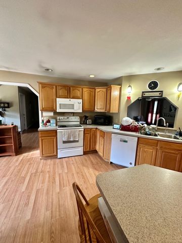 14 Deer Lane, Epsom, NH 03234