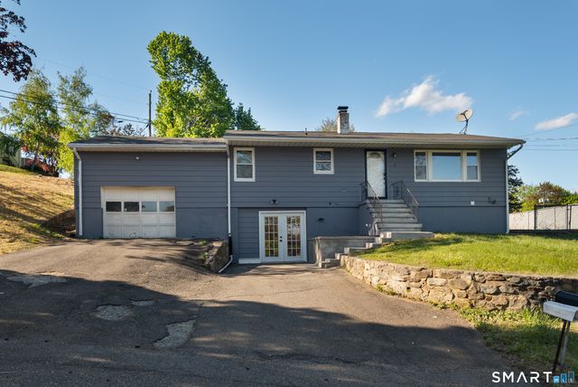 17 Morningstar Drive, Seymour, CT 06483