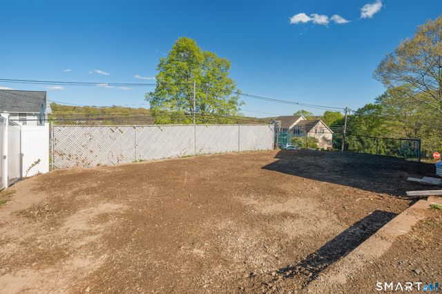 17 Morningstar Drive, Seymour, CT 06483