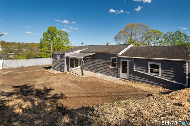 17 Morningstar Drive, Seymour, CT 06483