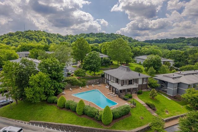 21 Vaughns Gap Rd Apt 55, Nashville, TN 37205