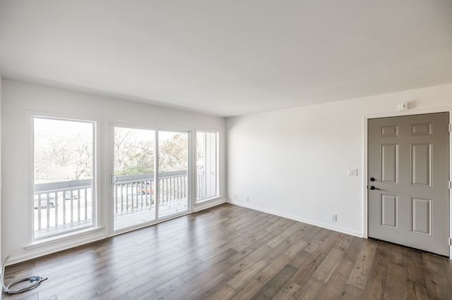 21 Vaughns Gap Rd Apt 55, Nashville, TN 37205