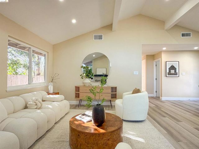 2816 Gonzaga Ave, Richmond, CA 94806