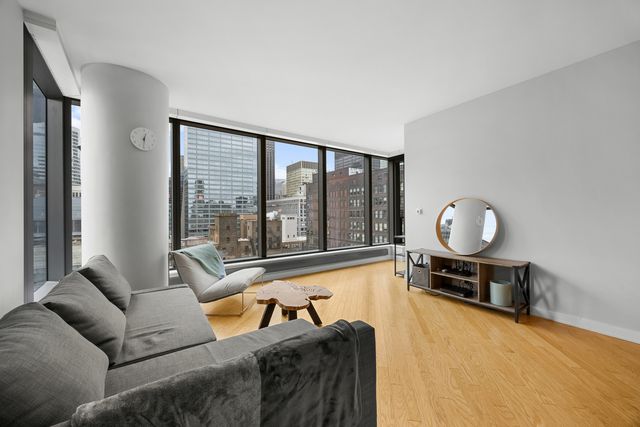 60 E Monroe Street 1905, Chicago, IL 60603