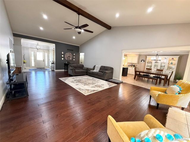 46557 Glen Pointe Drive, Shelby Charter Township, MI 48315